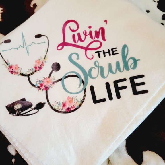 Livin The Scrub Life Nurses Cna Throw Blanket - Picture 4 of 6